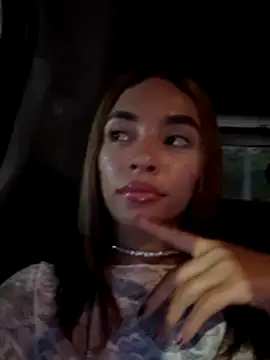 pretty_pettite's cam snapshot