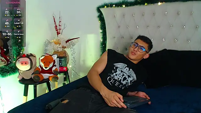 SalvadorFit live sex cam