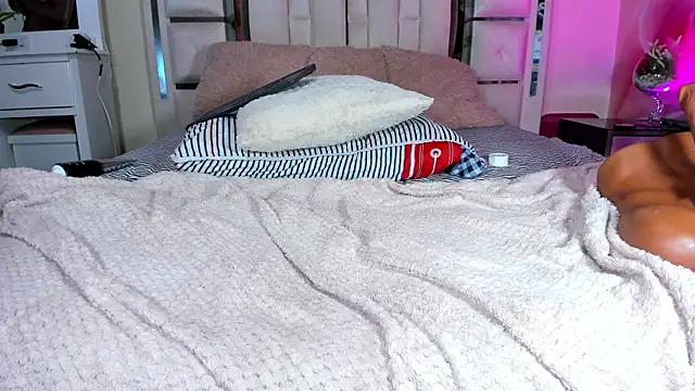 mia_peyton's cam snapshot