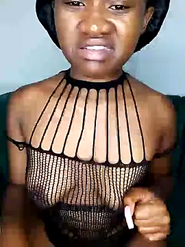 SmashingLucia's cam snapshot