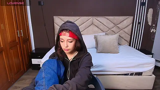 Laracooper_'s cam snapshot