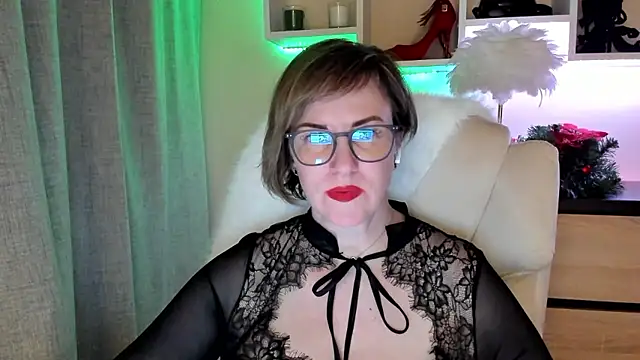 feliziaDesire's cam snapshot