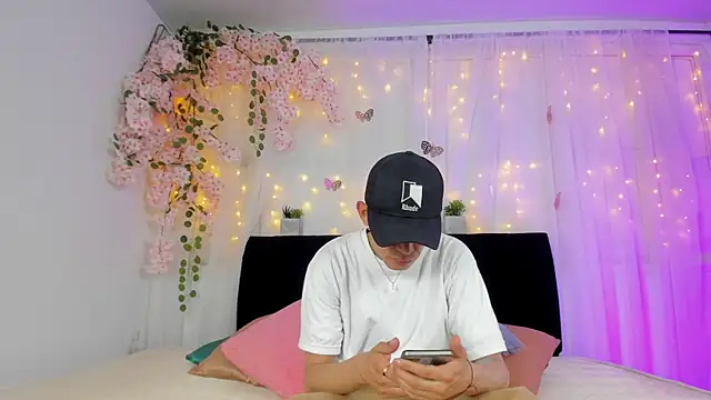 Bonny_and_carrot's cam snapshot