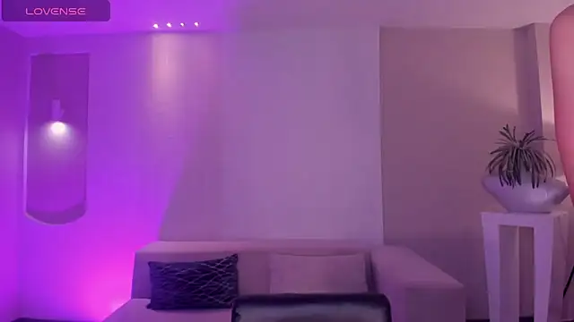 NiaSalvatore's cam snapshot