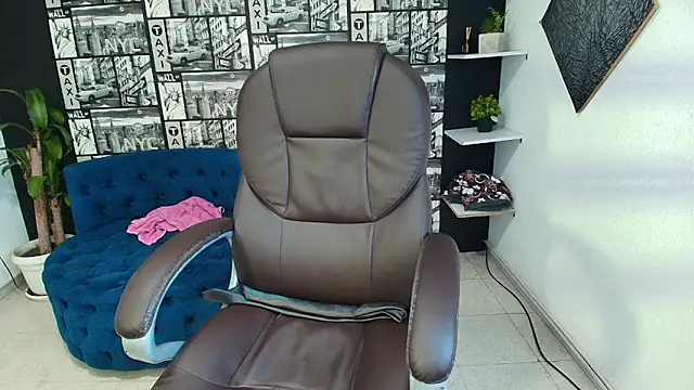 Agata-Moon live sex cam