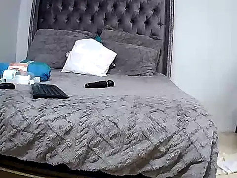 xxBoobieGal live sex cam