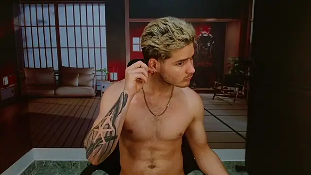 RayanLynxx live sex cam