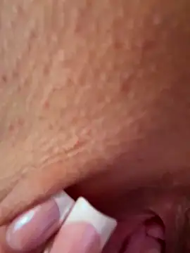 lilly_cherry69's cam snapshot