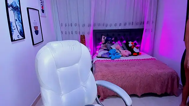 Mia_Clay1's cam snapshot