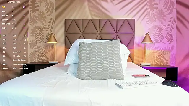 Scarleett_22 live sex cam