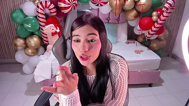 Nicolee19's cam snapshot