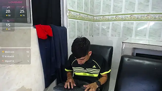 Sweet_couple79 live sex cam