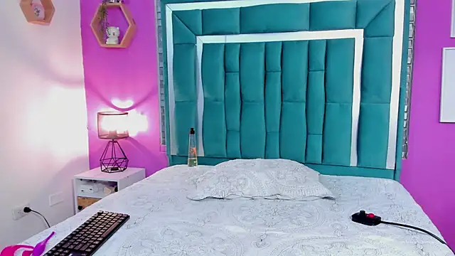 LORENSCOLLINS's cam snapshot