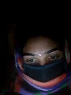 Laxmi9090 live sex cam