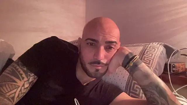 alessandromori91's cam snapshot