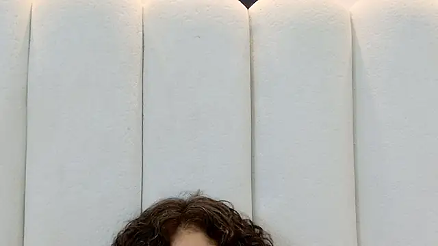 Juliabadlee's cam snapshot