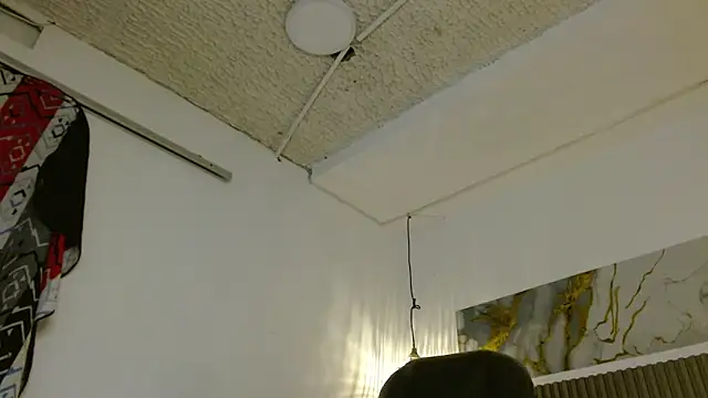 Dyla_n18's cam snapshot