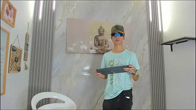 HEART_OF_MILAMBER's cam snapshot