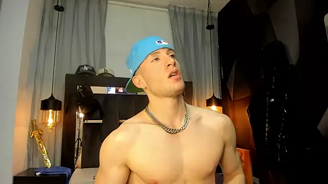 HunterHeat_'s cam snapshot