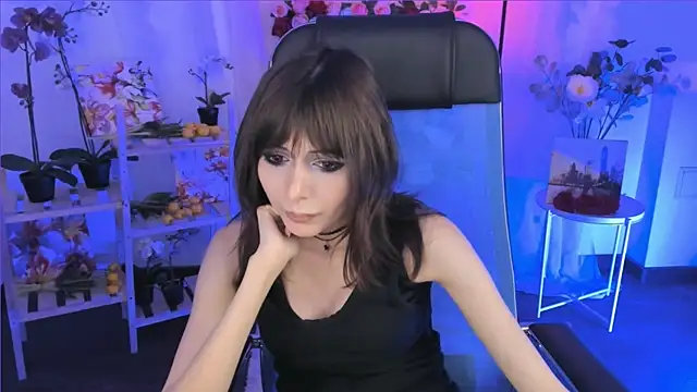 CrystallBloom's cam snapshot