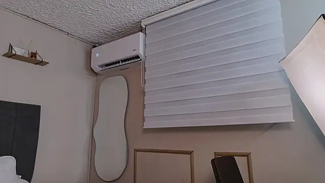 Thony_Big live sex cam