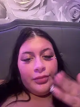 CurvyAyla live sex cam