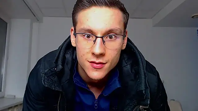 ZeinMiracles's cam snapshot