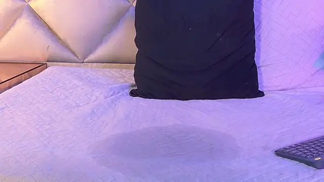 crystal_gilton's cam snapshot