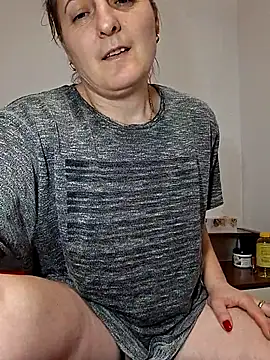 Sweet-milf-'s cam snapshot