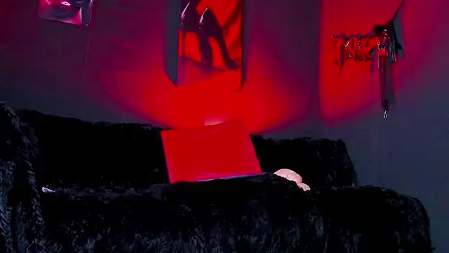 MartinaStones's cam snapshot