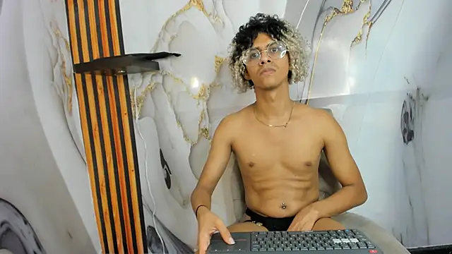 Victor_LatinBoy's cam snapshot