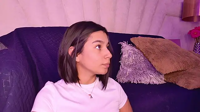 AlyssaRay's cam snapshot