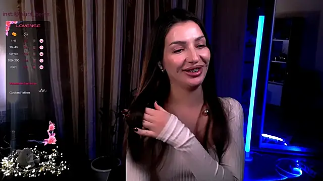 Laura_Bess's cam snapshot