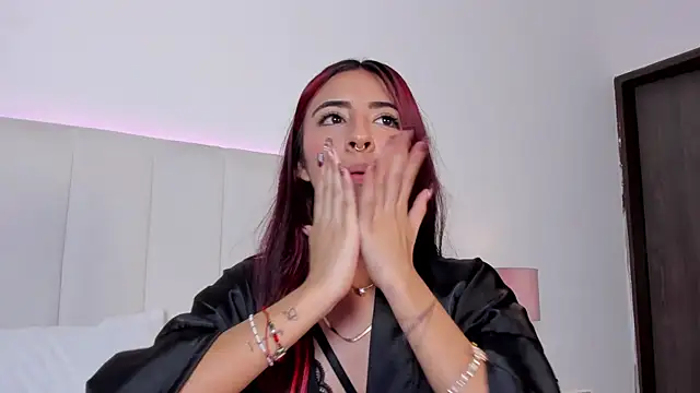 Mirandaa_Rogers's cam snapshot