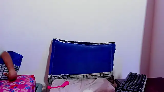 Lauren_Hills069 live sex cam