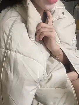 Mina048's cam snapshot