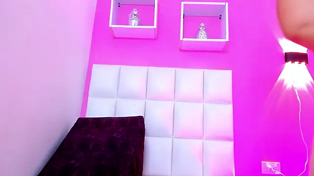 Candy_horny6's cam snapshot