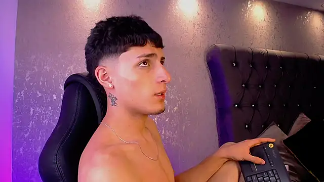 MateoMitchell live sex cam