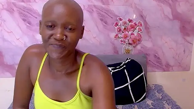 EbonyOlive69's cam snapshot