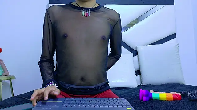 ALEXANDRO_BOVER's cam snapshot