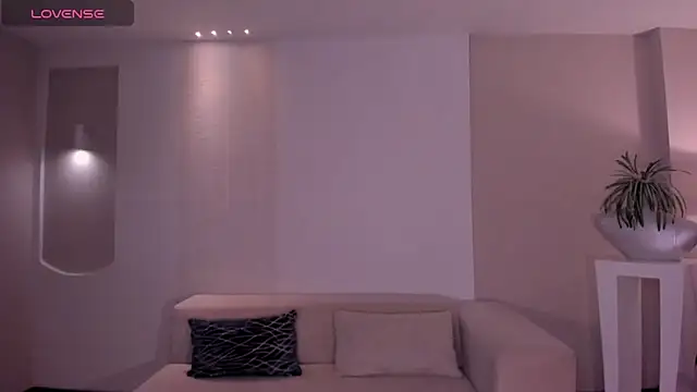 NiaSalvatore's cam snapshot