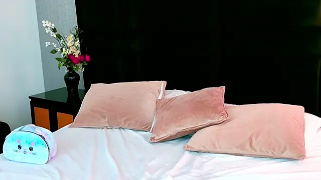 LaylaaDoll's cam snapshot