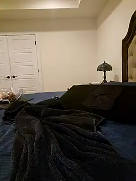 BustyVampyre live sex cam