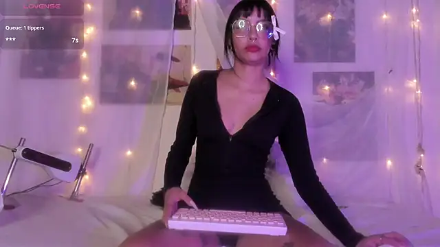 Luna-Chann's cam snapshot