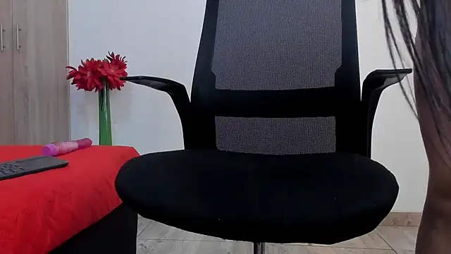 miaroberts69's cam snapshot