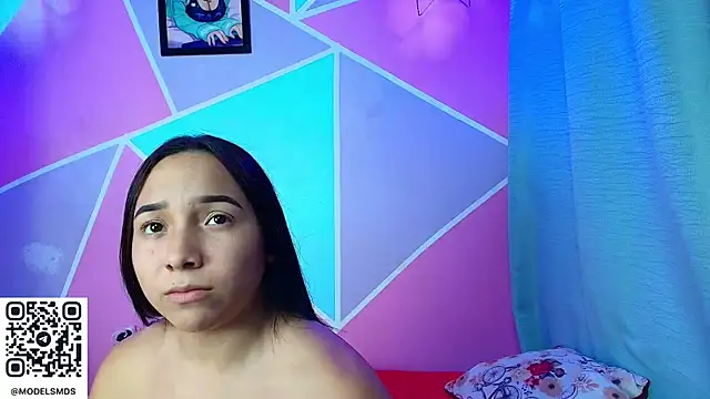 couple_lovelyds live sex cam