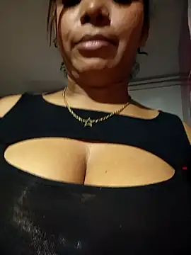 cindy_damm's cam snapshot