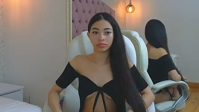 viiolet_whitee's cam snapshot