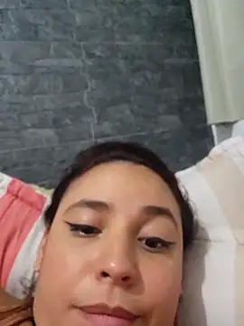 LizzRouse's cam snapshot