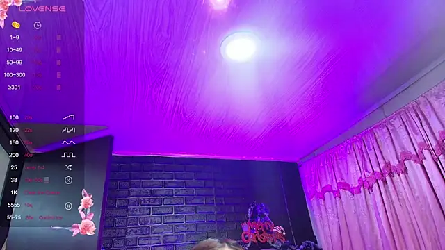 loren_tits24's cam snapshot